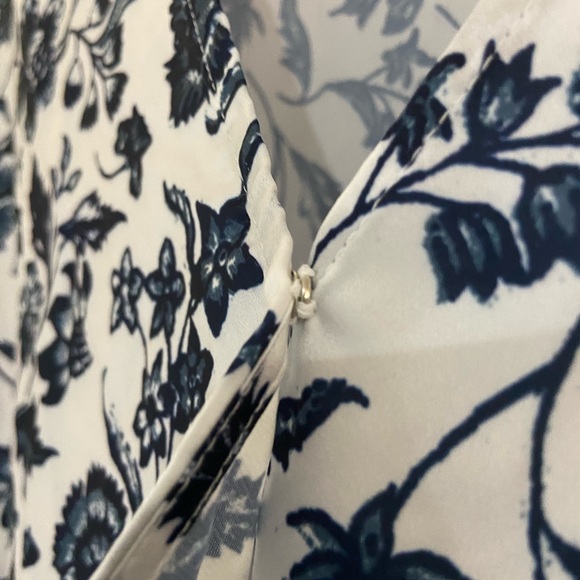 NWT Lucky Brand Long Sleeve Surplice V-Neck Blouse, XXL - Picture 8 of 10